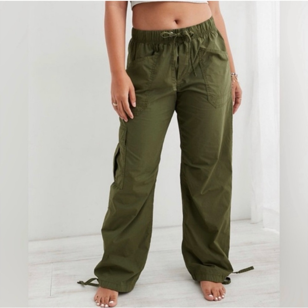 Aerie Green Women's Cargo Pants